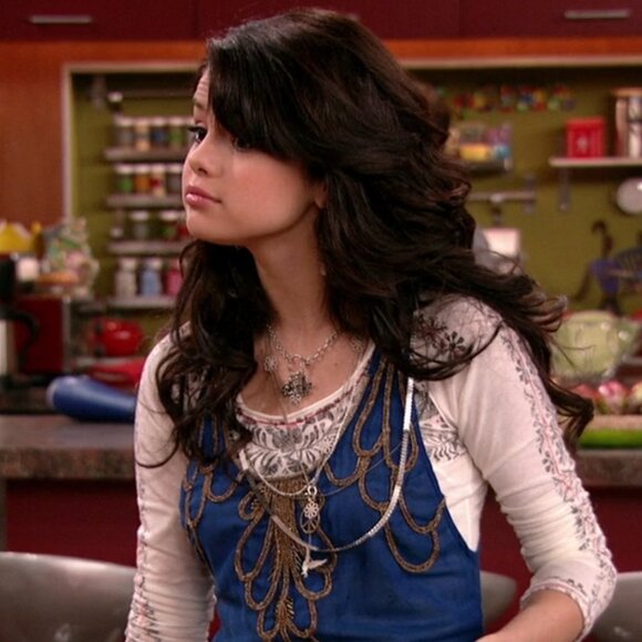 2000s Dove Peace Flower Necklace ASO Alex Russo - Picture 9 of 10